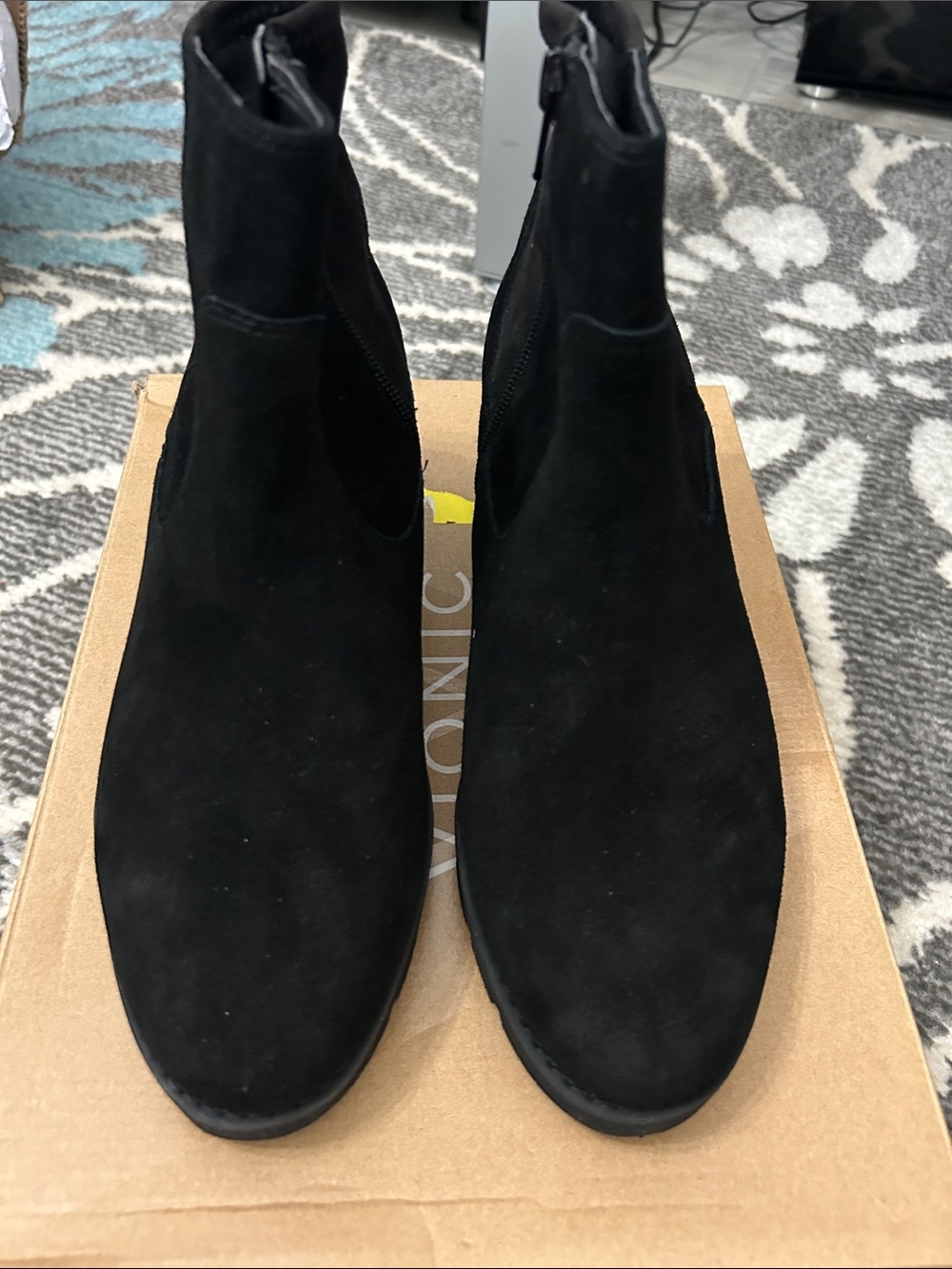 New Vionic Mariana Black Suede Ankle Boot Size 7W